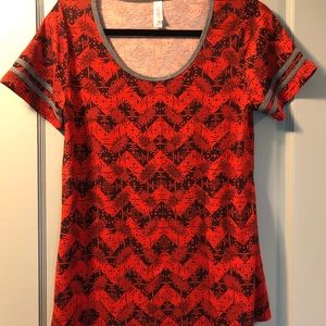 LuLaRoe “Classic” tee